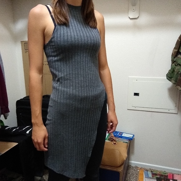 Express dress - Picture 2 of 9